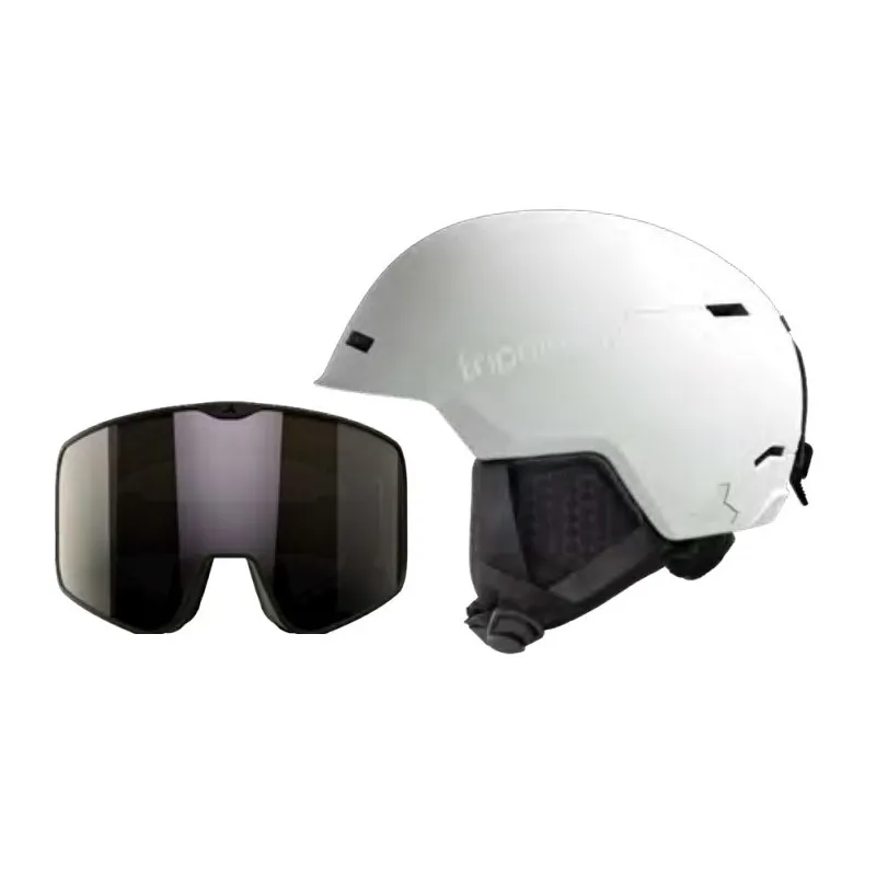The TRIPOINT ski set includes a helmet and goggles designed for safe and comfortable skiing. The TRIPOINT TRDKOVA helmet in matte white offers excellent protection, complemented by the TRIPOINT 109 TUMBA PEAK goggles in matte black with details.